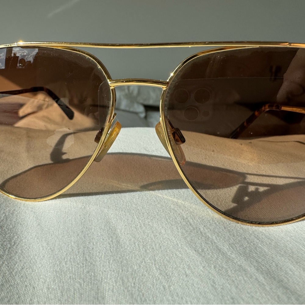 Stylish Gold Aviator Sunglasses
